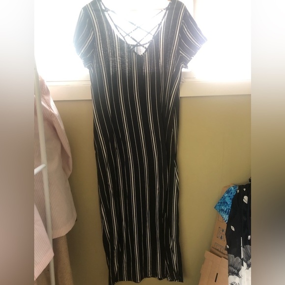 LILLY MORGAN maxi dress, criss cross back - Picture 3 of 5